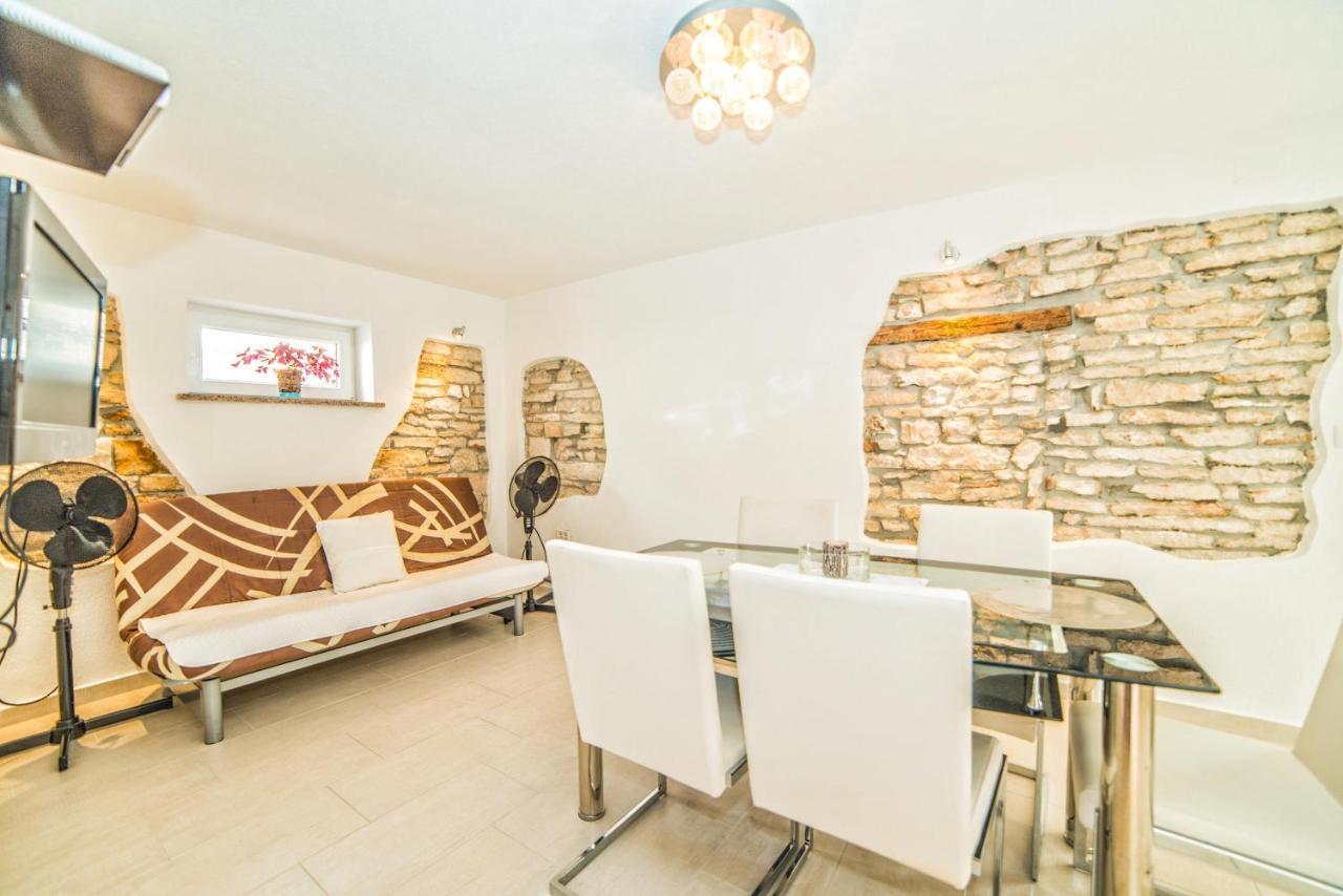Apartments Salcinovic Медулин Экстерьер фото